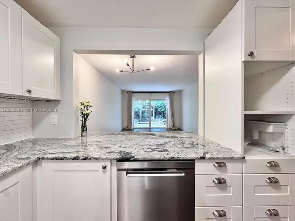 $1,900 | 9974 Southwest 88th Street, Unit 1016, Miami, FL 33176
