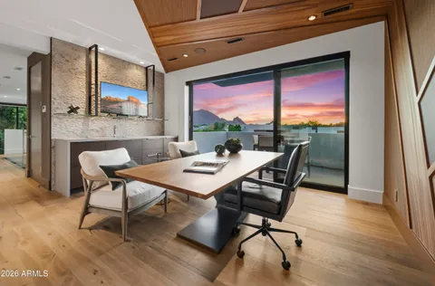 $5,000,000 | 6982 East Joshua Tree Lane, Paradise Valley, AZ 85253