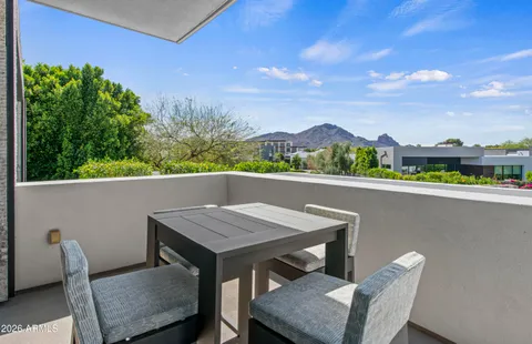 $5,000,000 | 6982 East Joshua Tree Lane, Paradise Valley, AZ 85253