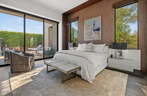 $5,450,000 | 6982 East Joshua Tree Lane, Paradise Valley, AZ 85253