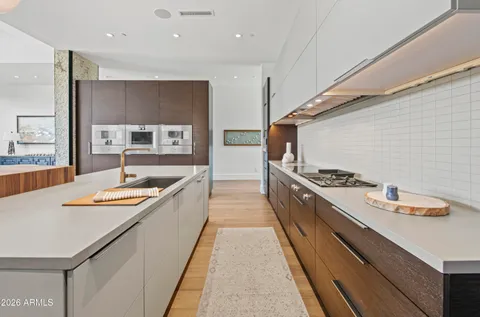 $5,000,000 | 6982 East Joshua Tree Lane, Paradise Valley, AZ 85253