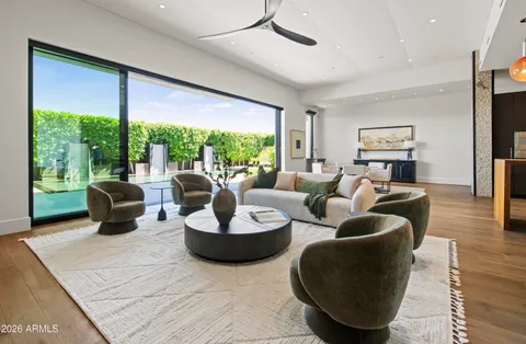 $5,000,000 | 6982 East Joshua Tree Lane, Paradise Valley, AZ 85253