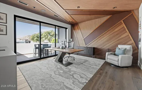 $5,450,000 | 6982 East Joshua Tree Lane, Paradise Valley, AZ 85253