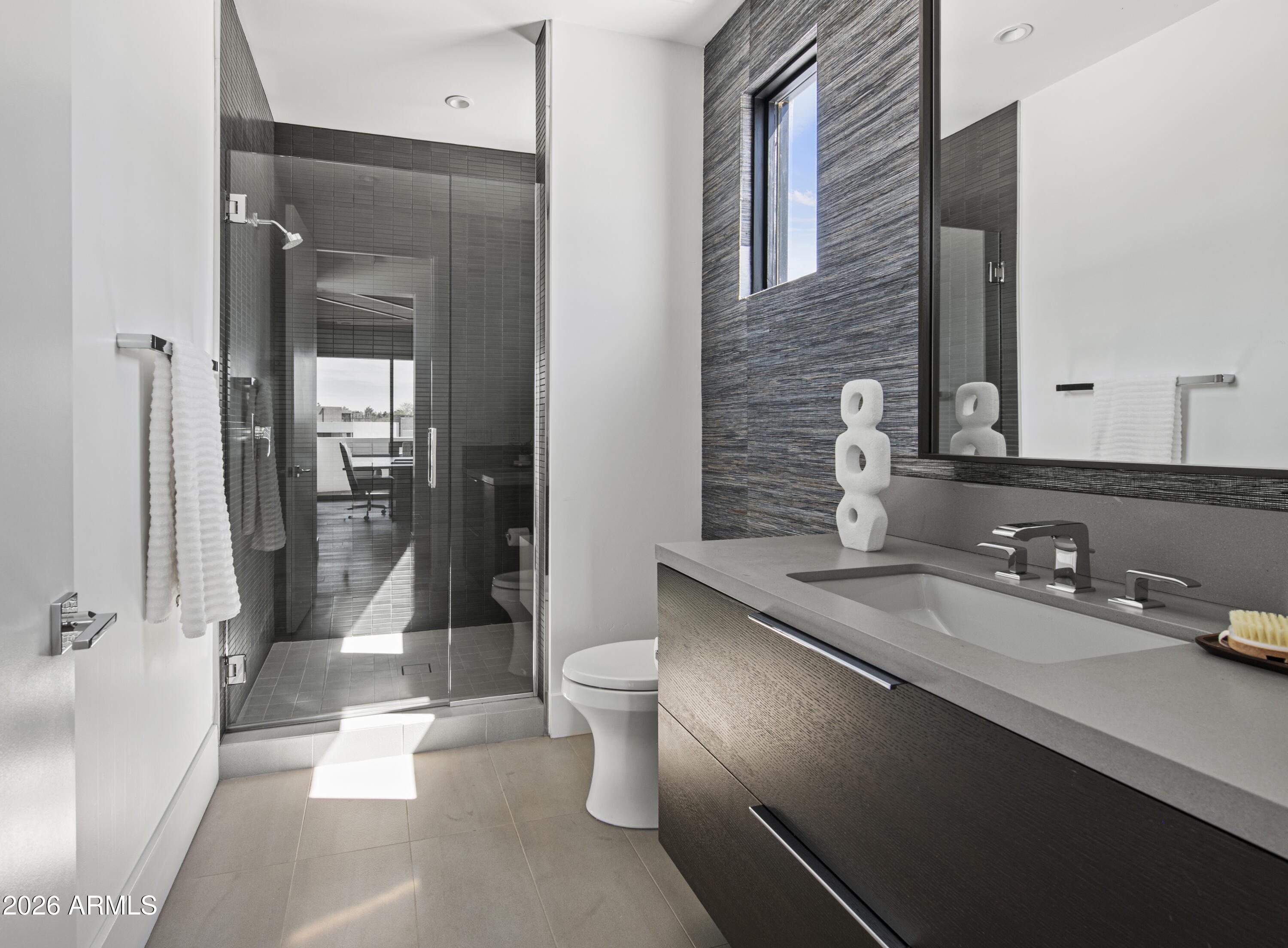 6982 East Joshua Tree Lane Paradise Valley, AZ 85253 - Photo 22 of 34 2nd Floor Bathroom