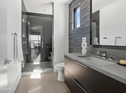 $5,000,000 | 6982 East Joshua Tree Lane, Paradise Valley, AZ 85253