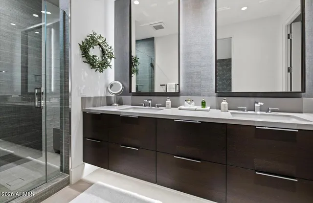 $5,890,000 | 6982 East Joshua Tree Lane, Paradise Valley, AZ 85253