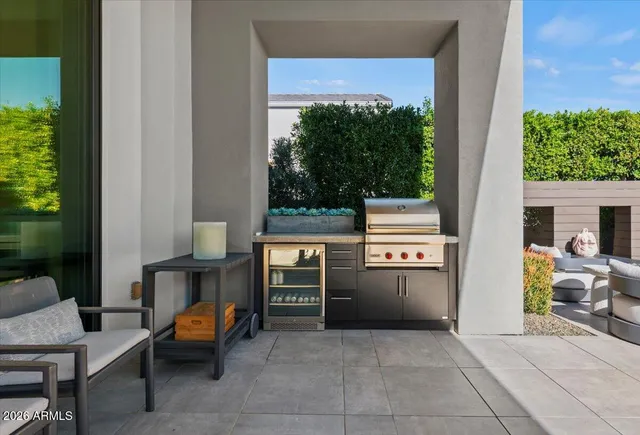 $5,890,000 | 6982 East Joshua Tree Lane, Paradise Valley, AZ 85253