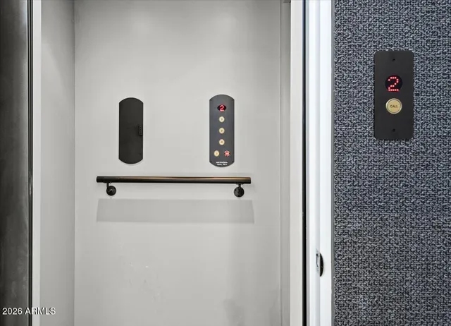 $5,890,000 | 6982 East Joshua Tree Lane, Paradise Valley, AZ 85253