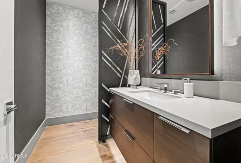 $5,000,000 | 6982 East Joshua Tree Lane, Paradise Valley, AZ 85253