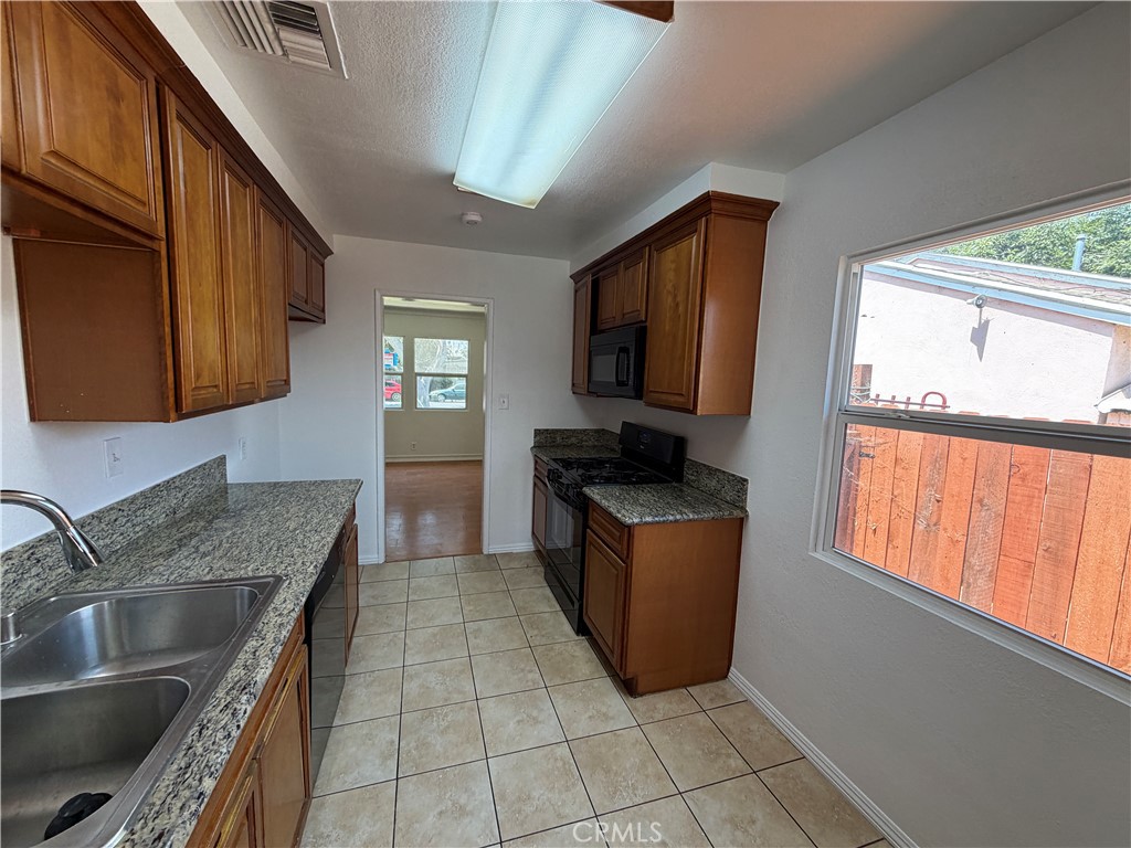 9609 Dicky Street Pico Rivera, CA 90660 - Photo 11 of 33