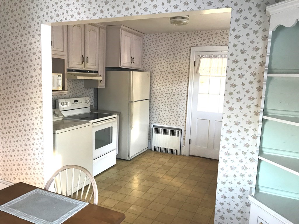 12 George Loomis Road Southwick, MA 01077 - Photo 5 of 25 Gallery Image 5