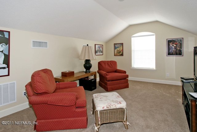 12761 Hunt Club Road North Jacksonville, FL 32224 - Photo 16 of 25 Bonus Room /Bedroom 2 with Bath