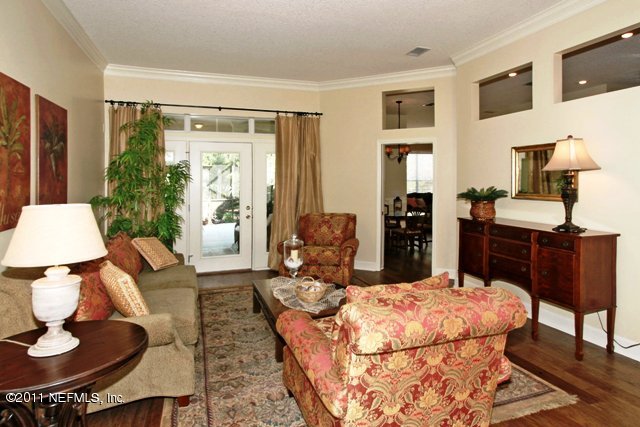 12761 Hunt Club Road North Jacksonville, FL 32224 - Photo 5 of 25 Living Room