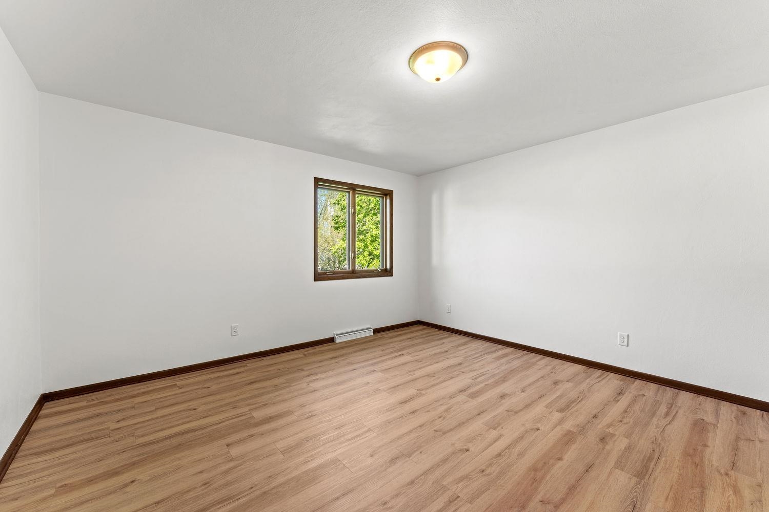 421 Bowman Road Wisconsin Dells, WI 53965 - Photo 15 of 48