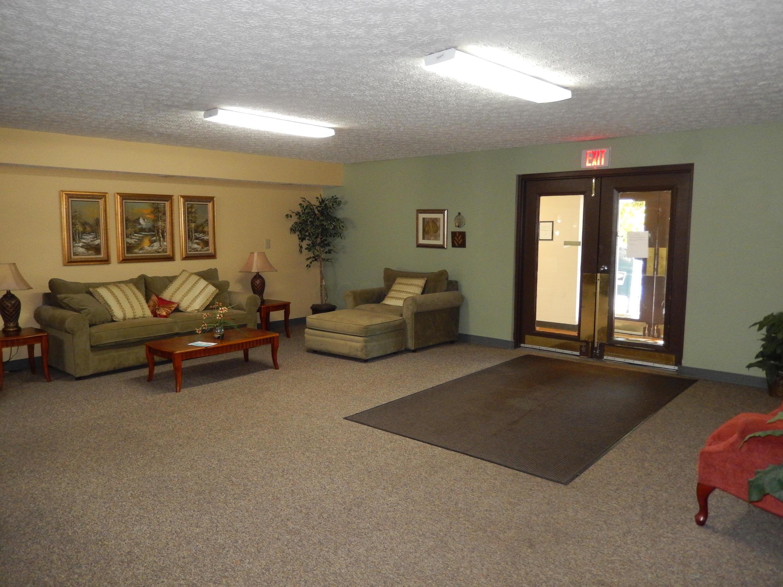 4117 Karl Road, Unit 302 Columbus, OH 43224 - Photo 2 of 33 Entrance with elevator to take you to the 3rd floor