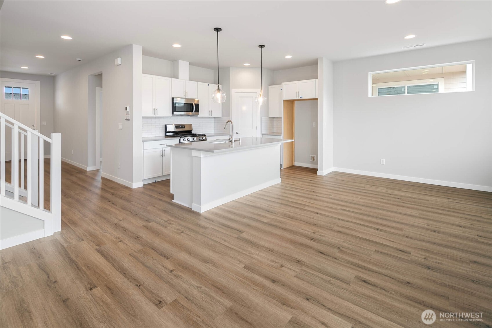 562 Southwest 97th Street, Unit 4 Seattle, WA 98106 - Photo 2 of 36