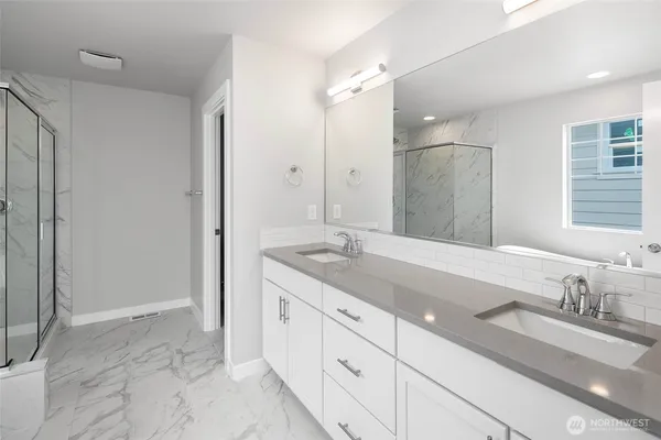 $1,079,900 | 562 Southwest 97th Street, Unit 4, Seattle, WA 98106