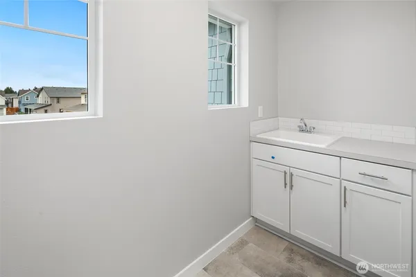 $1,079,900 | 562 Southwest 97th Street, Unit 4, Seattle, WA 98106