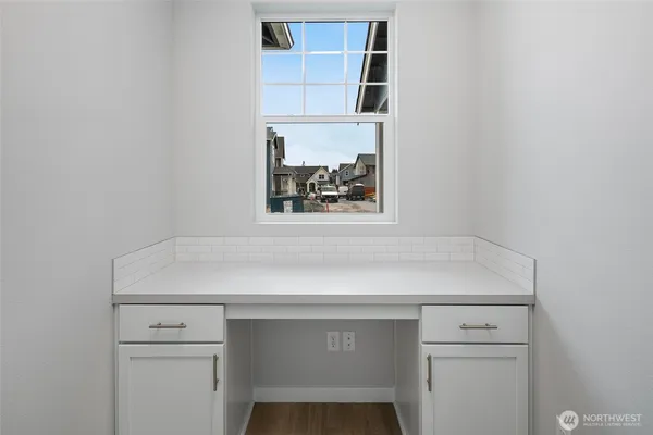 $1,079,900 | 562 Southwest 97th Street, Unit 4, Seattle, WA 98106