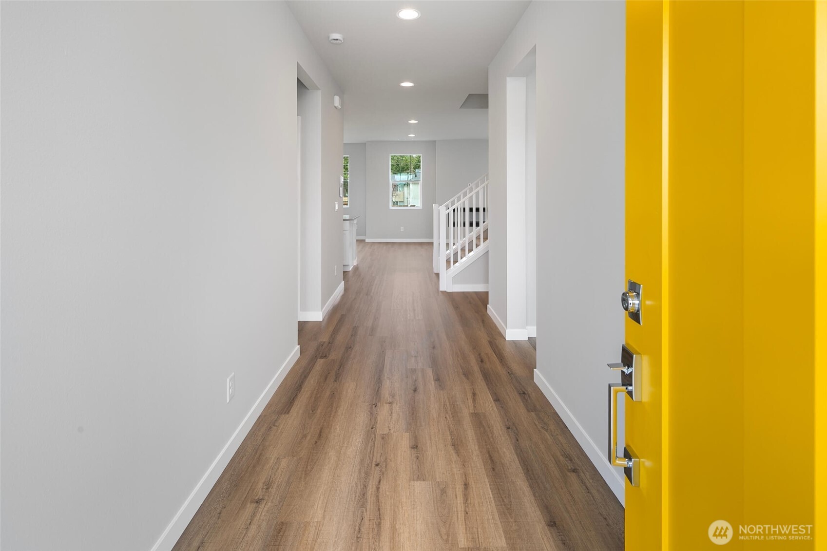 562 Southwest 97th Street, Unit 4 Seattle, WA 98106 - Photo 4 of 36