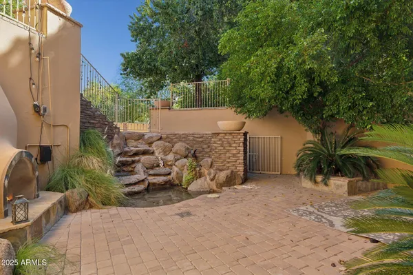 $1,999,000 | 11621 South Blackfoot Drive, Phoenix, AZ 85044