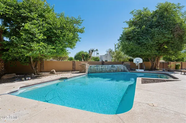 $1,999,000 | 11621 South Blackfoot Drive, Phoenix, AZ 85044