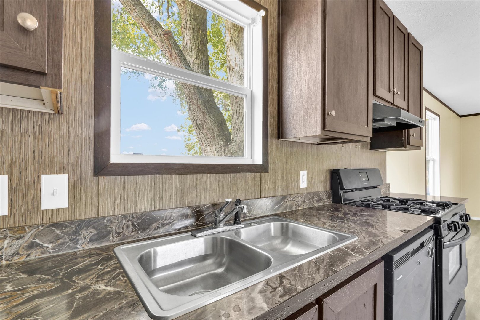 1224 Sycamore Lane Rantoul, IL 61866 - Photo 11 of 27