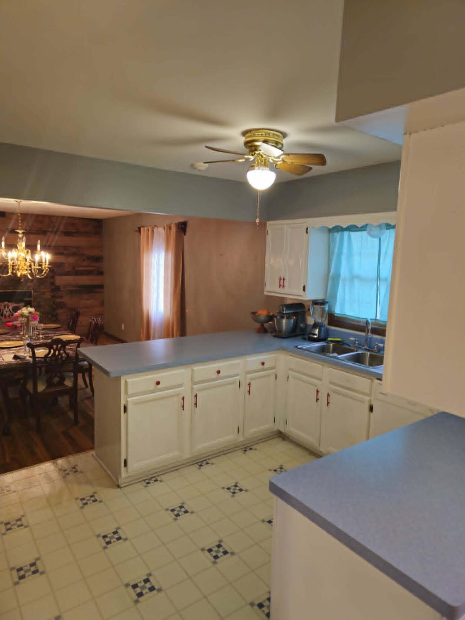 2260 Cobblestone Lane Beloit, WI 53511 - Photo 25 of 65 83ba4519-2e5f-4951-b49a-3ed3efd33186