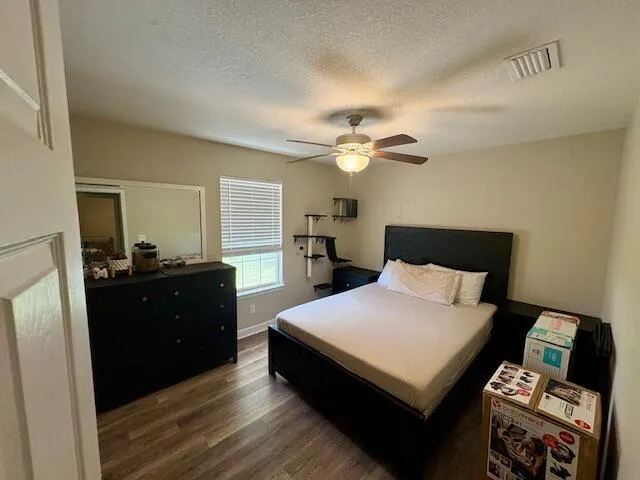 $2,100 | 310 Wildwood Street, Mary Esther, FL 32569