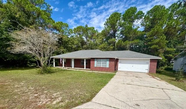 $2,100 | 310 Wildwood Street, Mary Esther, FL 32569