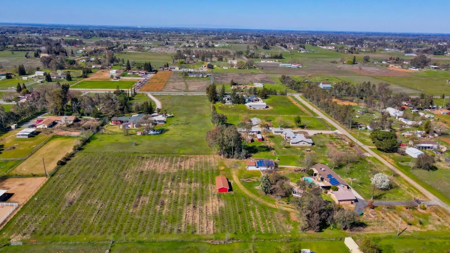 9809 Alta Mesa Road Wilton, CA 95693 - Photo 69 of 86 a view of a city