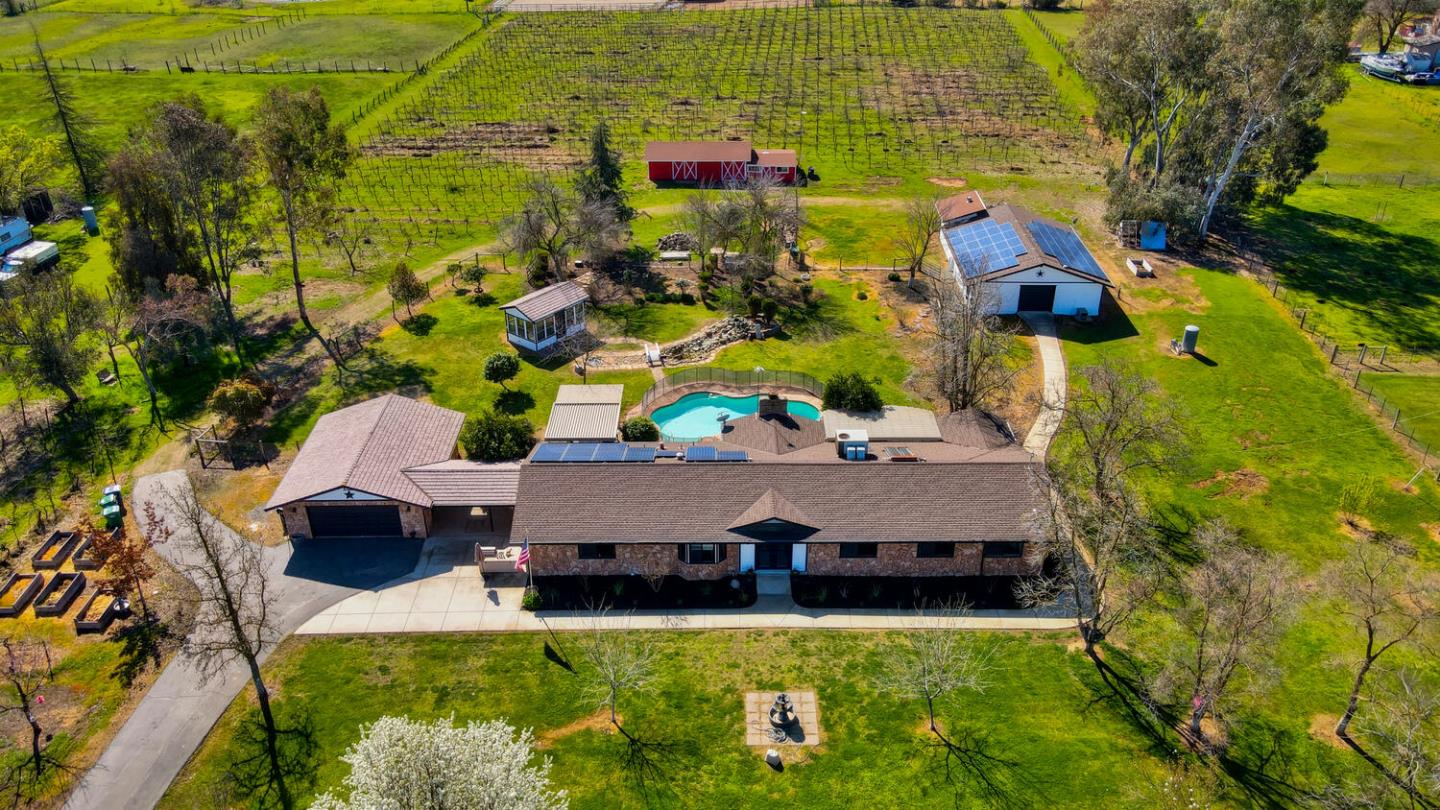 9809 Alta Mesa Road Wilton, CA 95693 - Photo 80 of 86 an aerial view of residential houses with yard