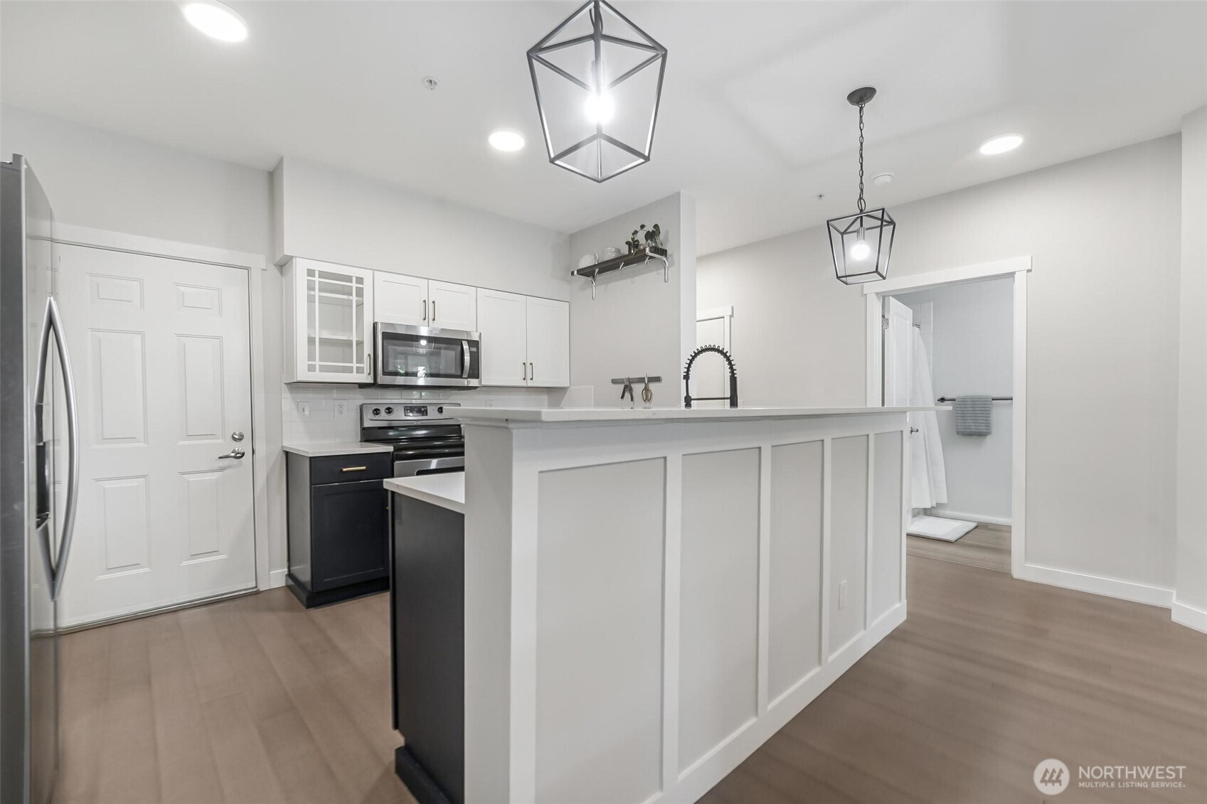 2970 Southwest Raymond Street, Unit 102 Seattle, WA 98126 - Photo 10 of 33