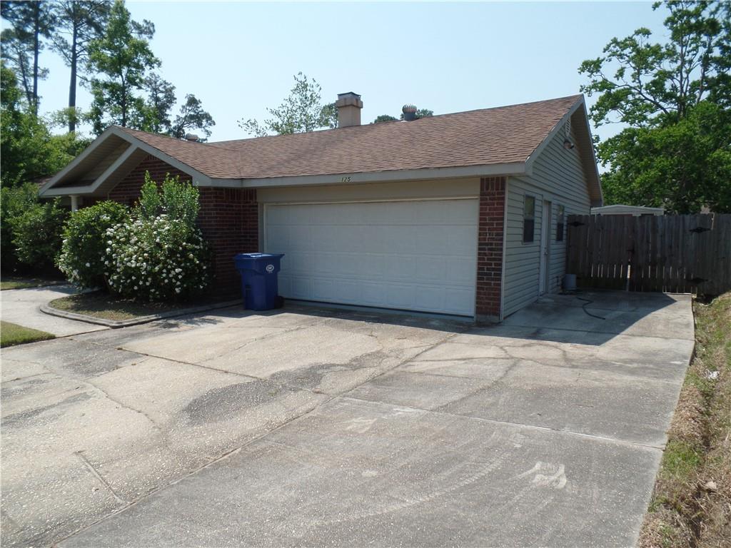 125 Maple Circle Slidell, LA 70458 - Photo 2 of 23