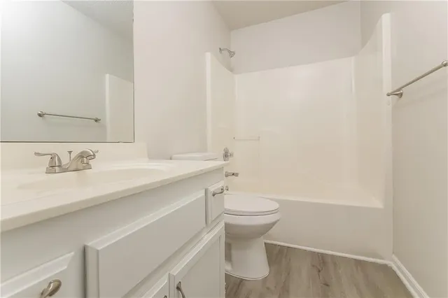 $2,170 | 406 Brookside Circle, Kearney, MO 64060