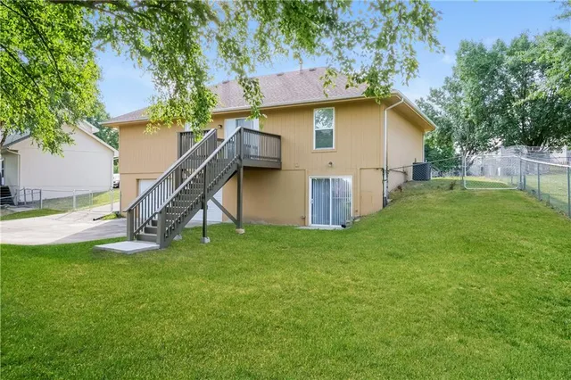 $2,170 | 406 Brookside Circle, Kearney, MO 64060