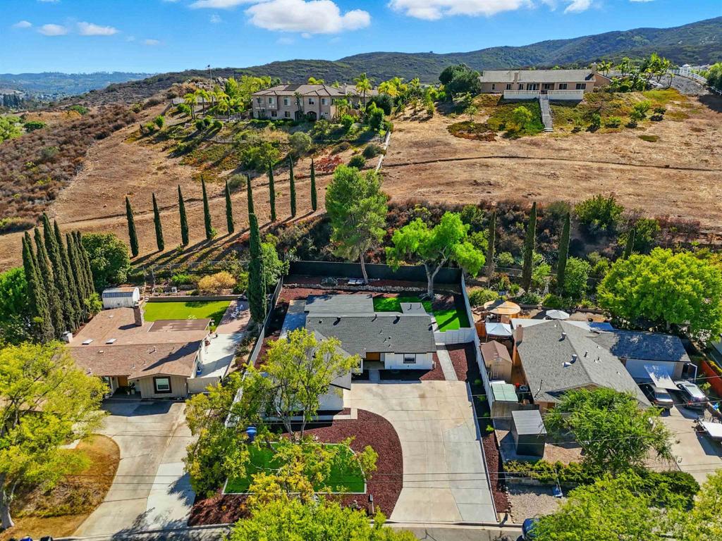 12311 Witt Road Poway, CA 92064 - Photo 6 of 39 Gallery Image 6