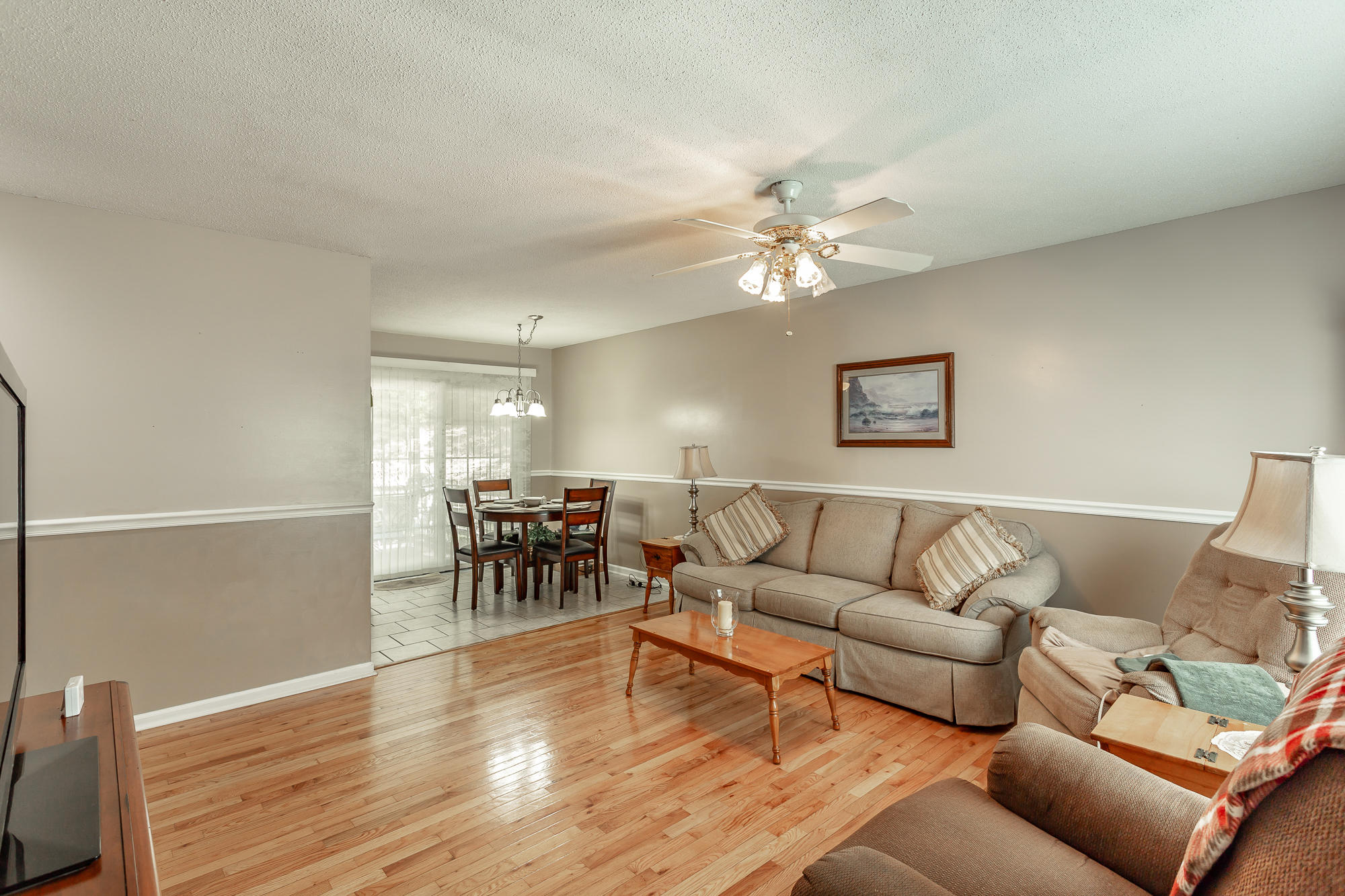 10422 Sims-Harris Road Ooltewah, TN 37363 - Photo 3 of 22 Living room