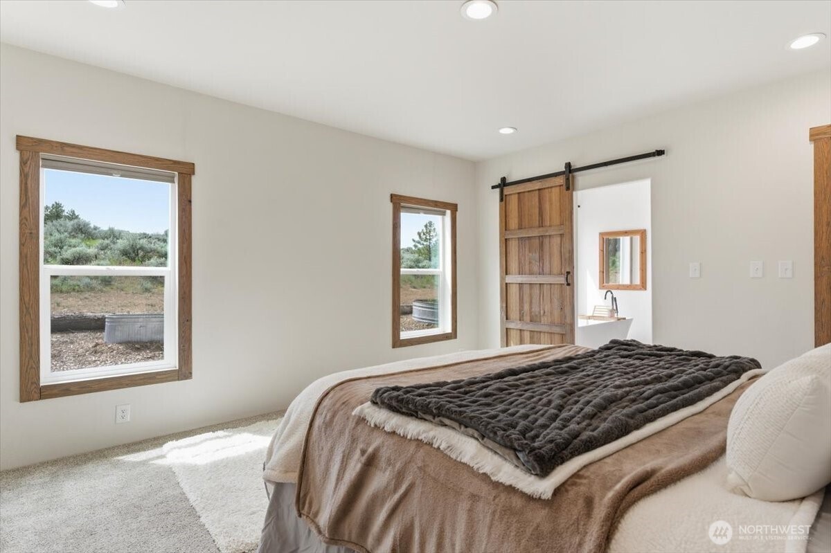389 Muledeer Road East Wenatchee, WA 98802 - Photo 10 of 36