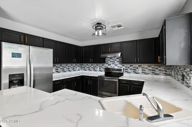 $2,200 | 12709 North El Frio Street, El Mirage, AZ 85335