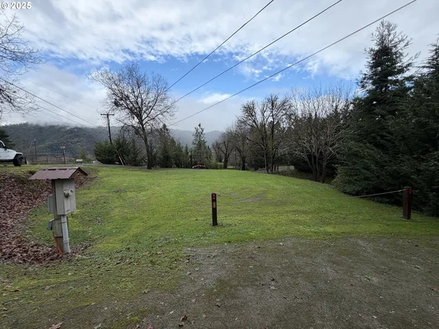 $50,000 | 157 Crest Drive, Myrtle Creek, OR 97457