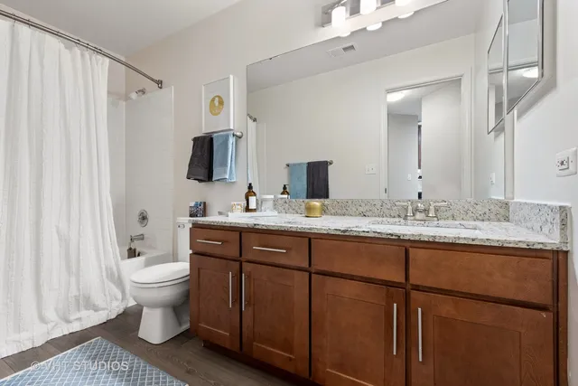 $2,464 | 1640 Burberry Lane, Unit 1311, Schaumburg, IL 60173