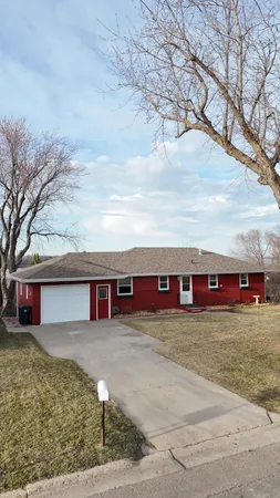 $140,000 | 315 Lakeview Street South, Lake Benton, MN 56149