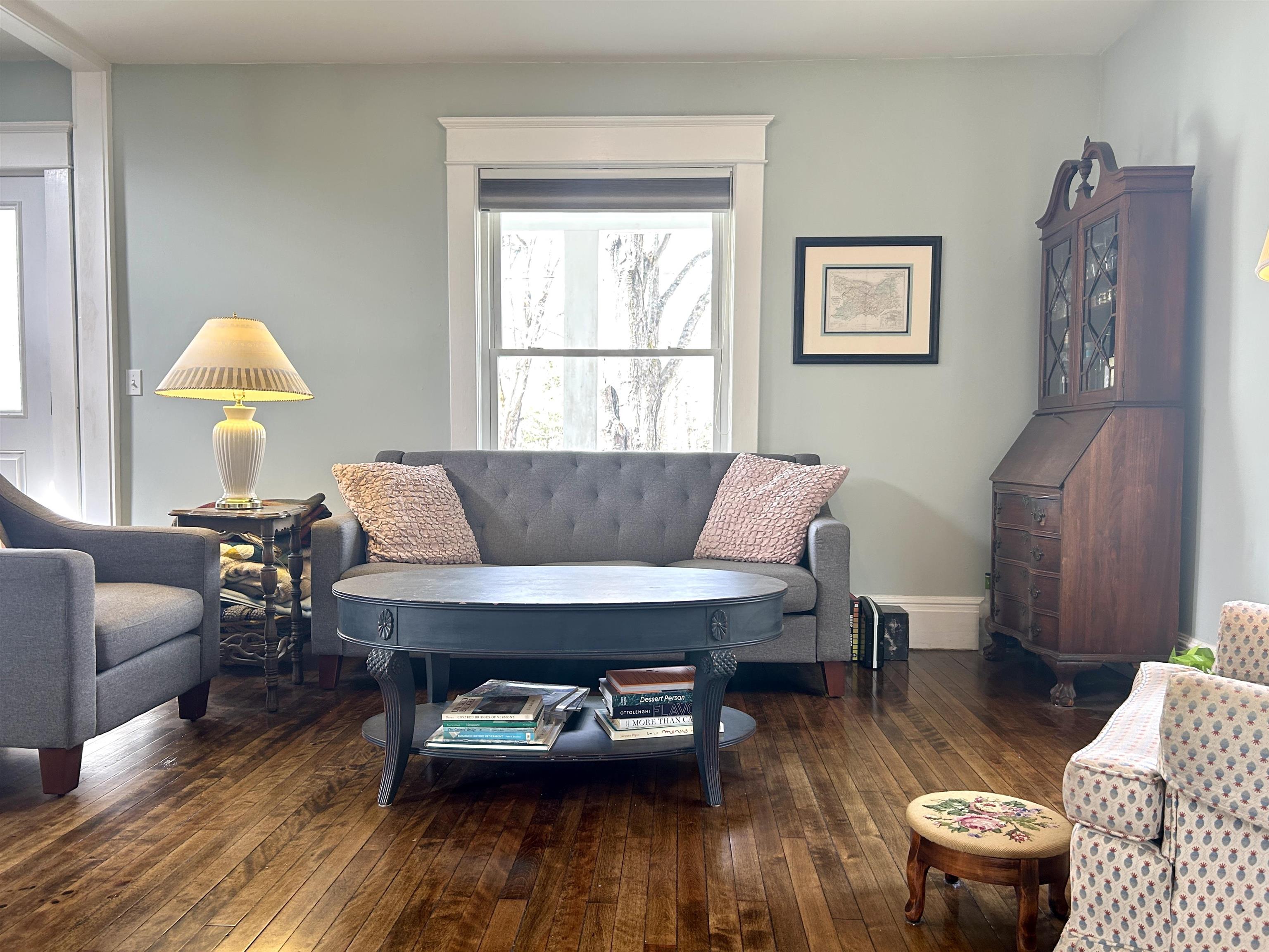 238 South Street Hartford, VT 05088 - Photo 5 of 28