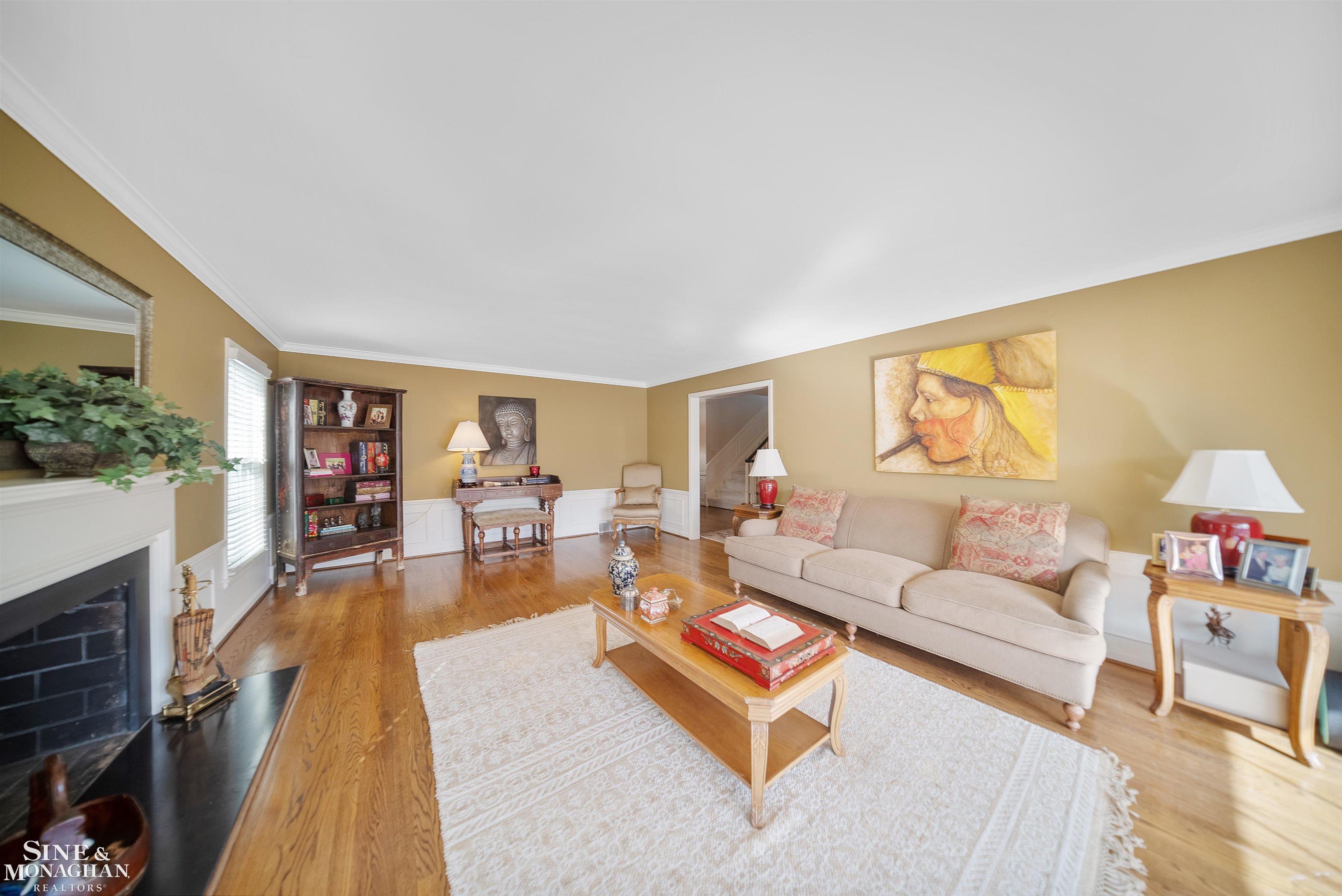 32 Harbor Hill Road Grosse Pointe, MI 48236 - Photo 13 of 52 50140306-b4548a69-feef-4e2d-8a4d-a5d7e28c5a67.JPG