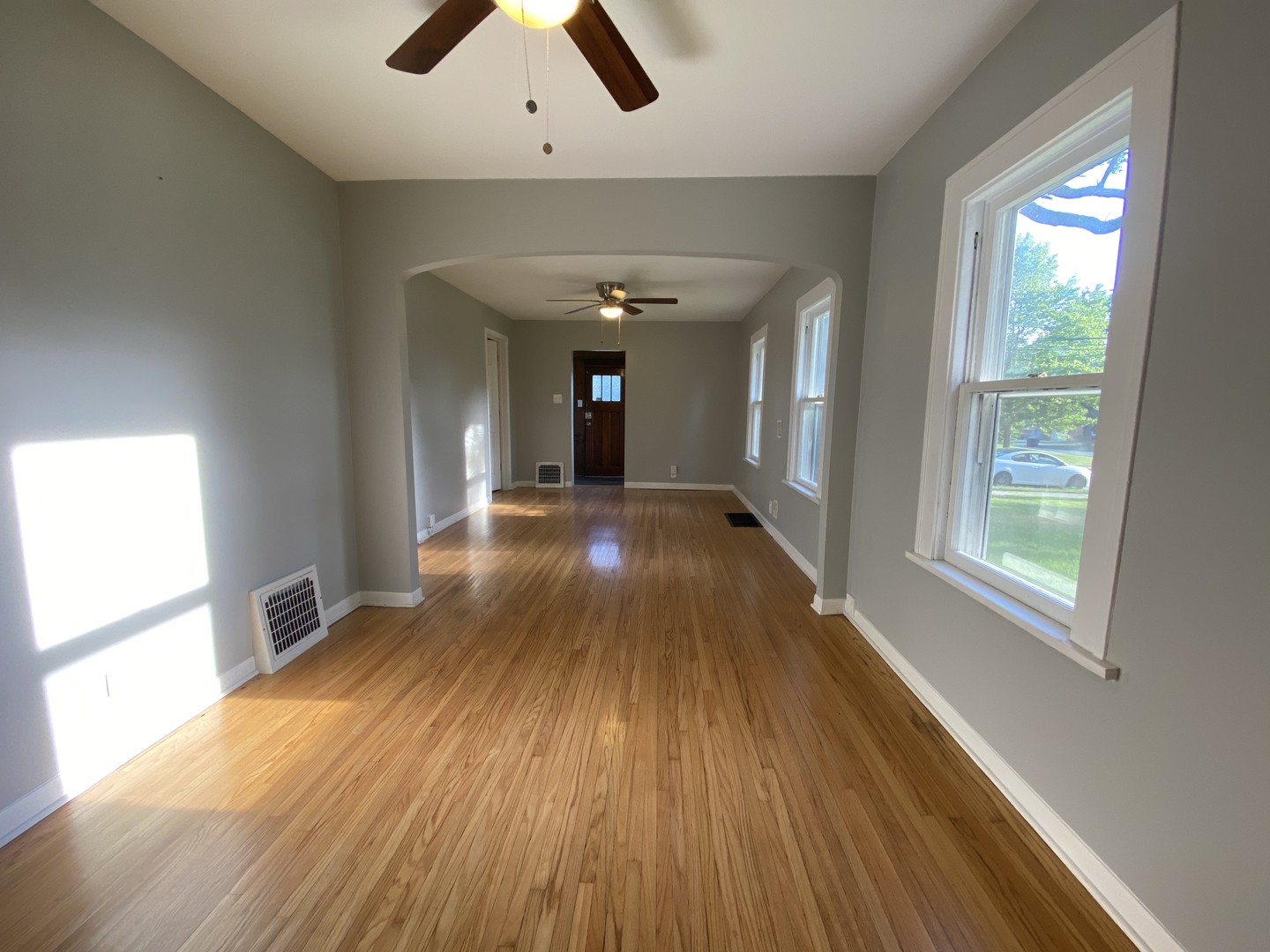 508 River Bluff Road Elgin, IL 60120 - Photo 5 of 17