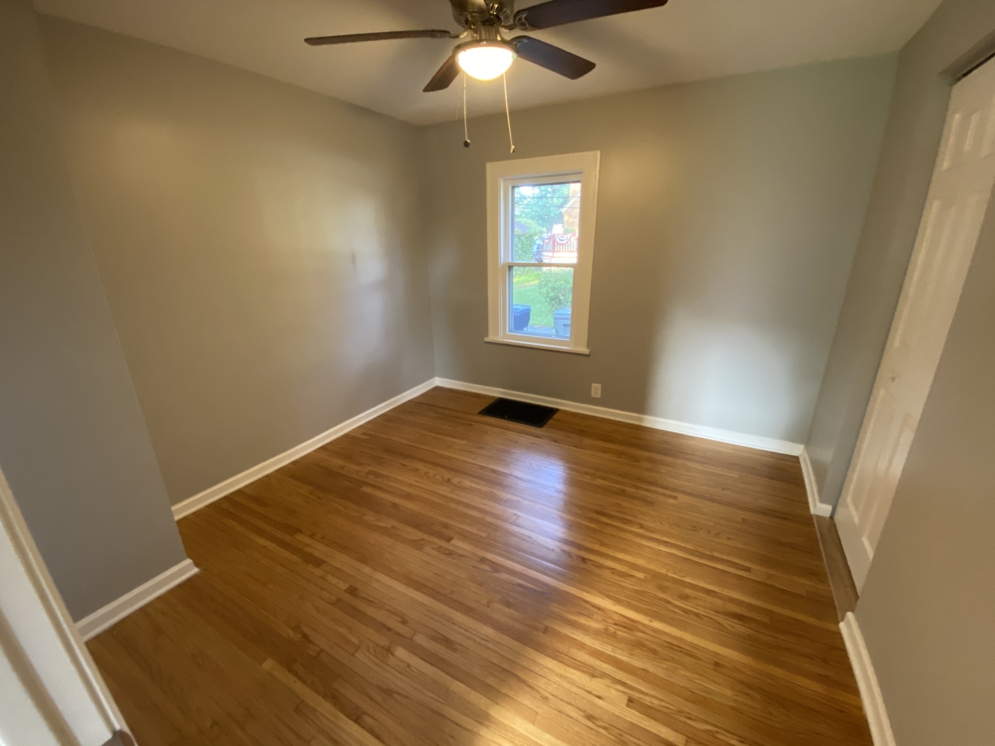 508 River Bluff Road Elgin, IL 60120 - Photo 6 of 17