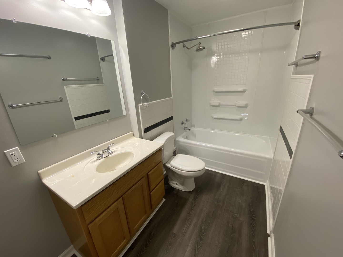 508 River Bluff Road Elgin, IL 60120 - Photo 7 of 17