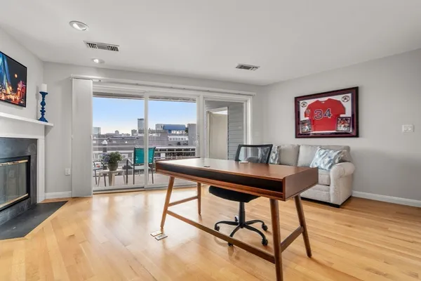 $1,899,000 | 11 Constellation Wharf, Unit 11, Boston, MA 02129