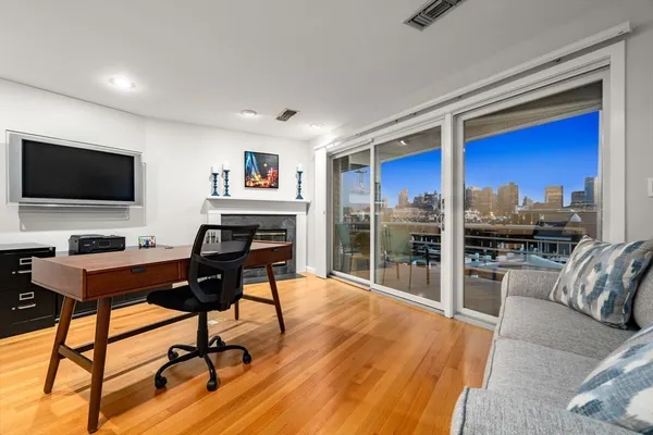 $1,899,000 | 11 Constellation Wharf, Unit 11, Boston, MA 02129